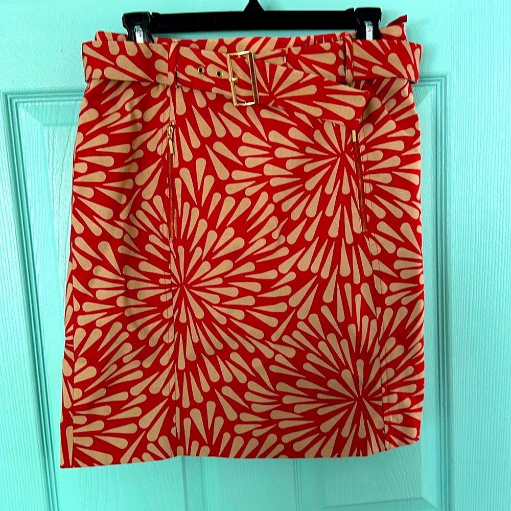 Talbots red and tan graphic design, pencil skirt - size 8 petite